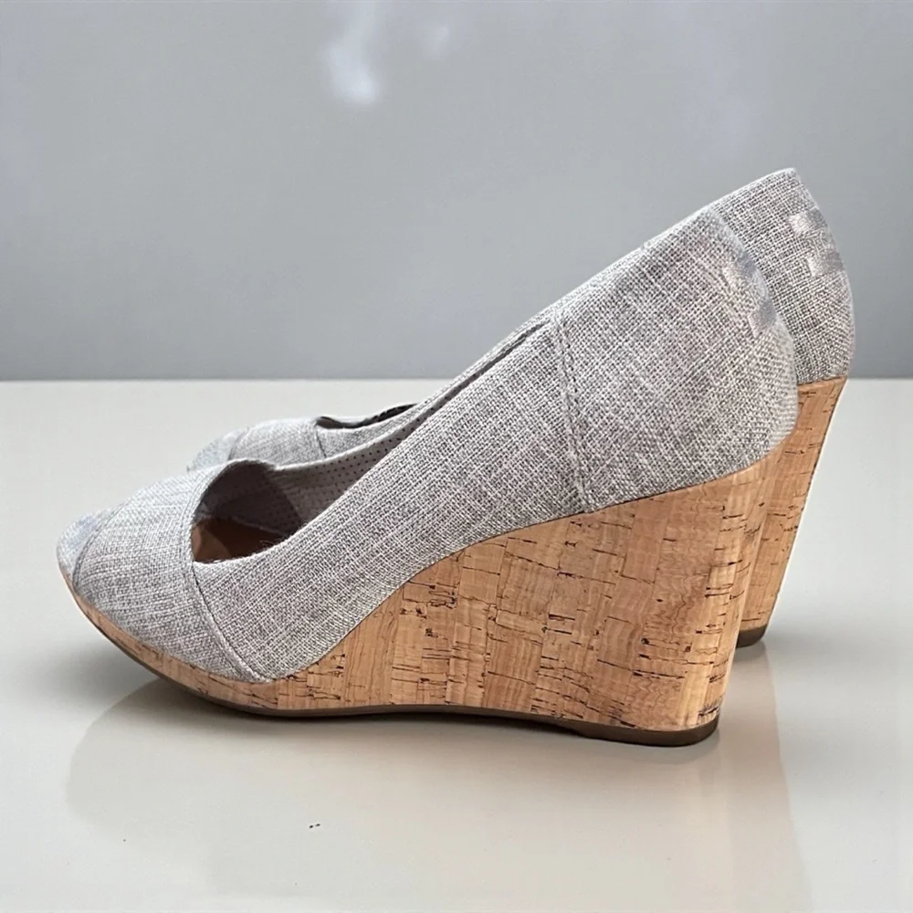 Toms Women's 10W Wedges - Light Gray and Cork
